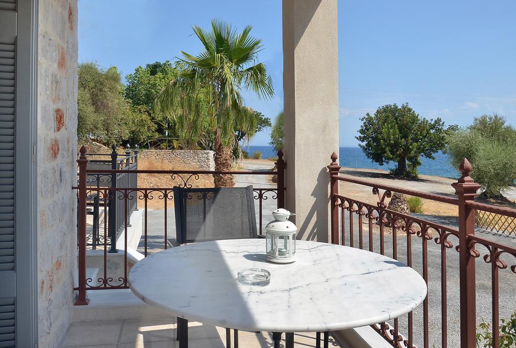 Ferienwohnung Filyra Xenonas Leonídion Exterior foto